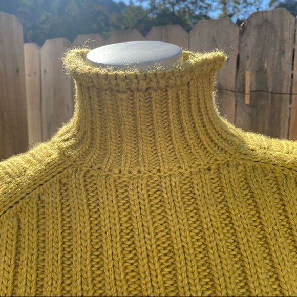 H&M chunky knit turtleneck sweater size XS - Picture 2 of 9